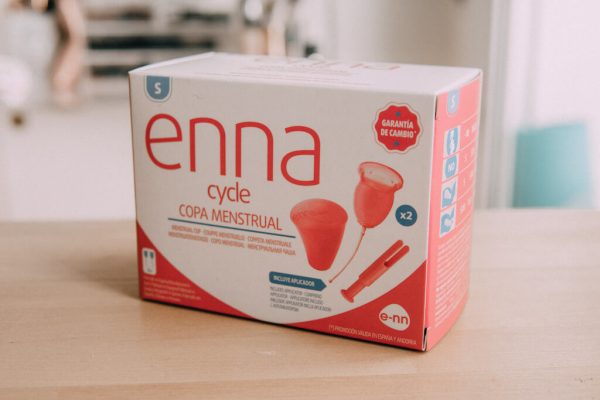 Enna Cycle Copa Menstrual con Aplicador y 2 Copas